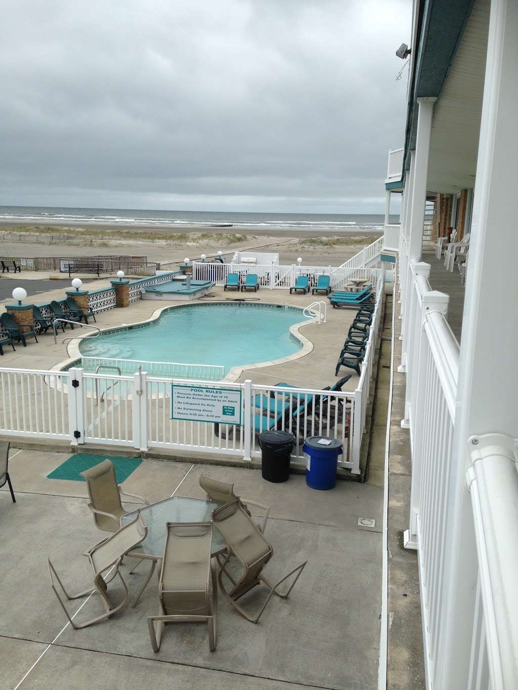 Monterey resort | 410 E Monterey Ave, Wildwood Crest, NJ 08260, USA | Phone: (609) 522-6282