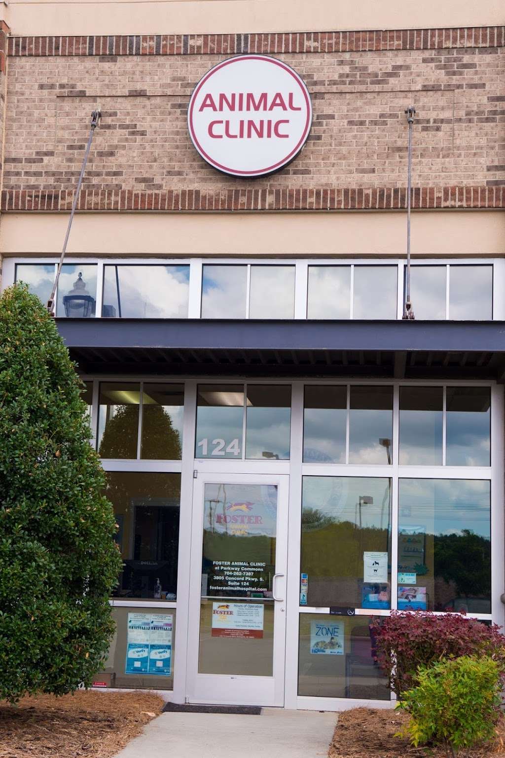 Foster Animal Clinic at Parkway Commons | 3805 Concord Pkwy S #124, Concord, NC 28027, USA | Phone: (704) 262-7387