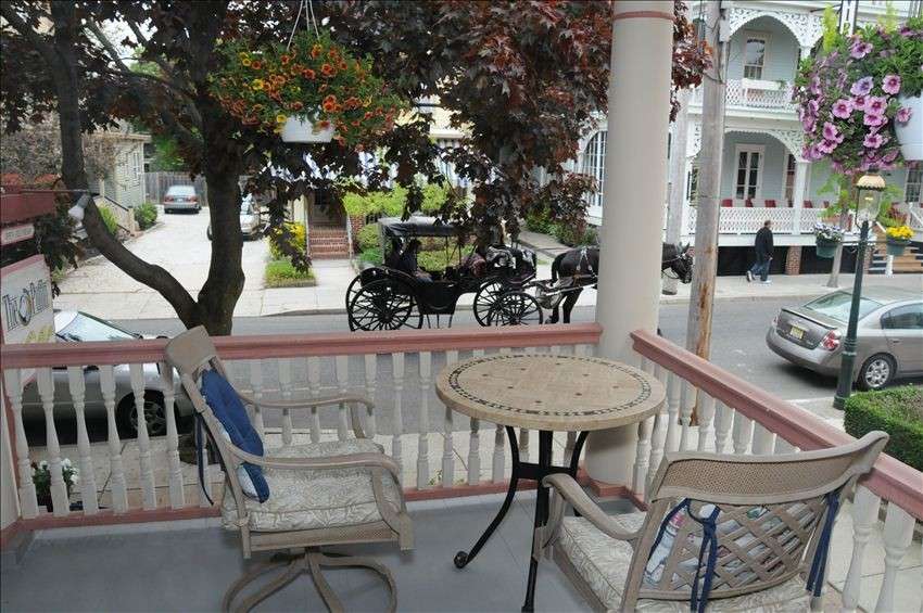 Cape May Puffin Suites | 32 Jackson St, Cape May, NJ 08204, USA | Phone: (610) 755-8244
