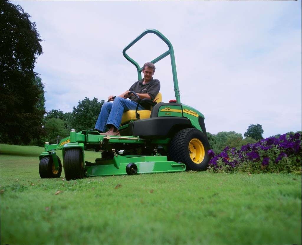 Margarito Peres Lawn Service | 500 Sea St, Brookshire, TX 77423 | Phone: (713) 884-7891