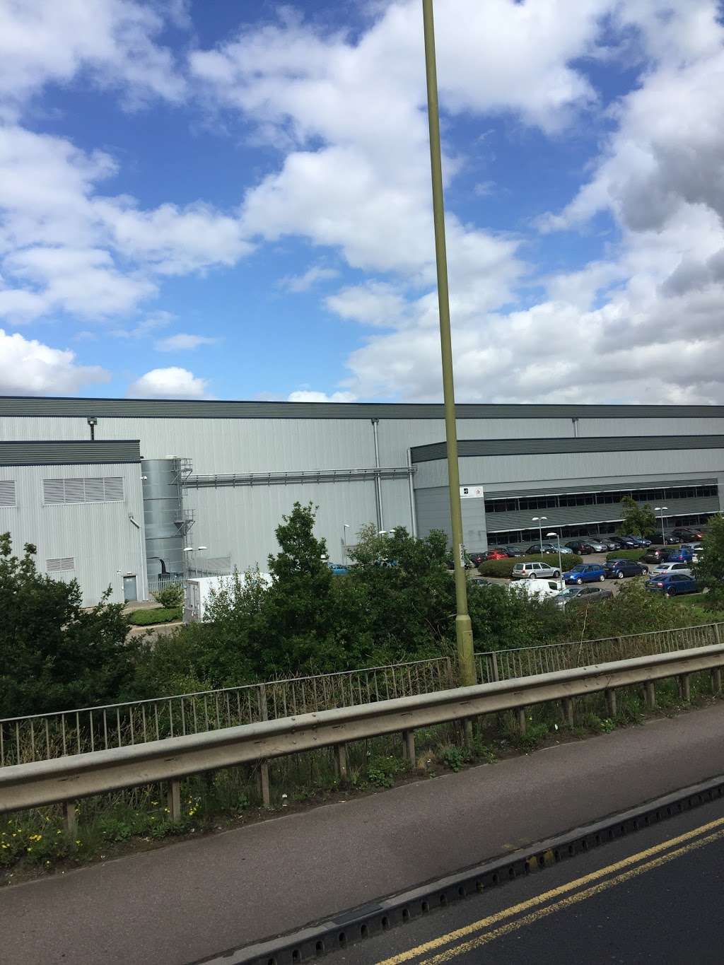 Bidvest Logistics H4 | Rattys Ln, Hoddesdon EN11 0RF, UK