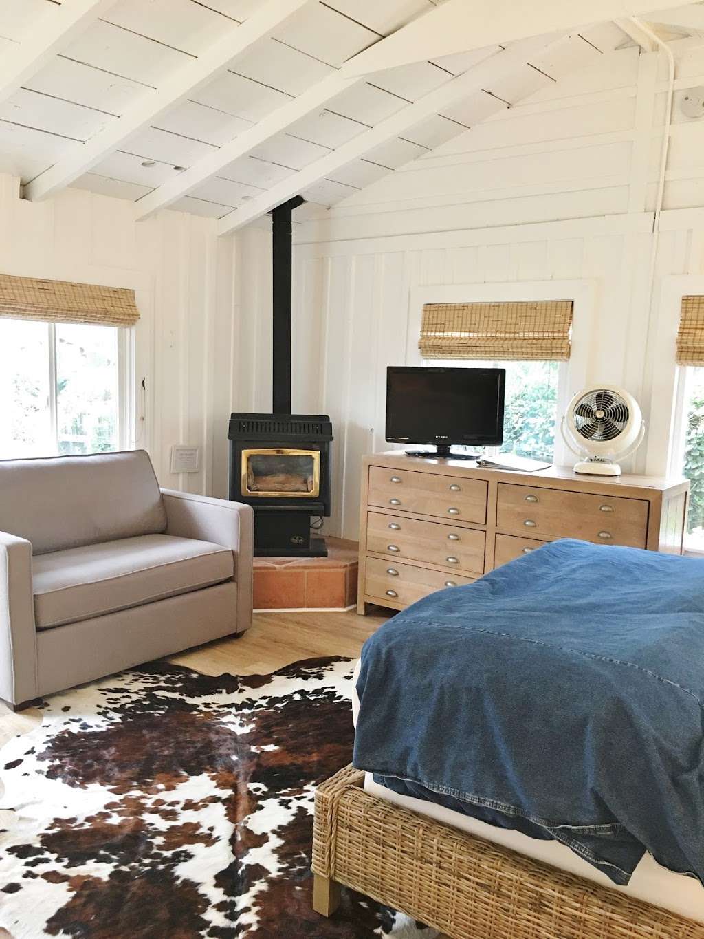 Sandpiper Lodging at the Beach | 1 Marine Way, Stinson Beach, CA 94970 | Phone: (415) 868-1632