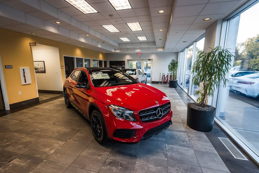 Mercedes-Benz of St. Paul | 2780 Maplewood Dr, Maplewood, MN 55109, USA | Phone: (651) 321-5228