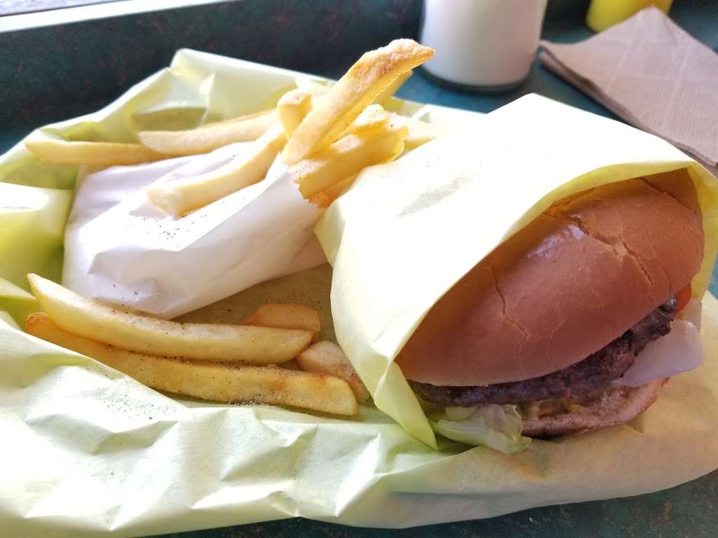 Great American Hamburger | 35 E Richmond Ave, Richmond, CA 94801, USA | Phone: (510) 233-2223