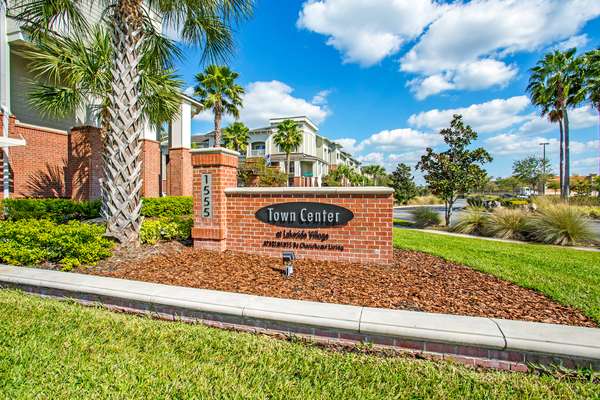 Town Center at Lakeside Village Apartments | 1555 Village Center Dr, Lakeland, FL 33803, USA | Phone: (863) 499-0004