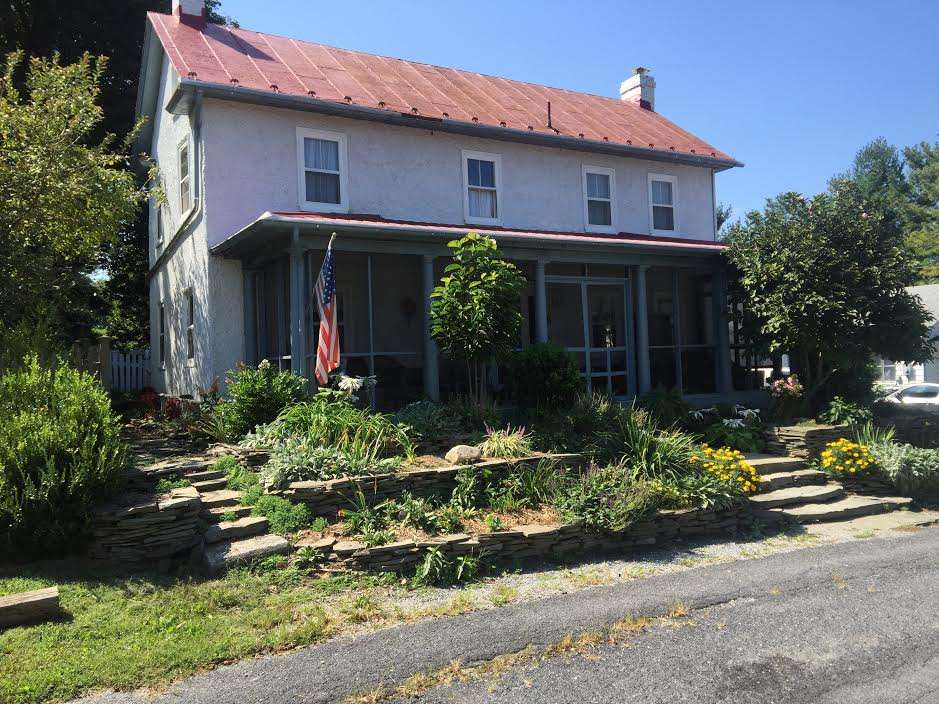 Potomac Ridge Bed and Breakfast | 821 E Ridge St, Harpers Ferry, WV 25425, USA | Phone: (571) 375-4462