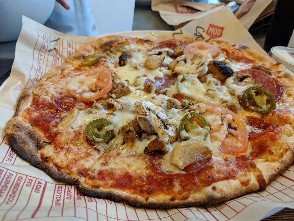 MOD Pizza | 2682 Pearland Pkwy #120, Pearland, TX 77581 | Phone: (281) 810-5998
