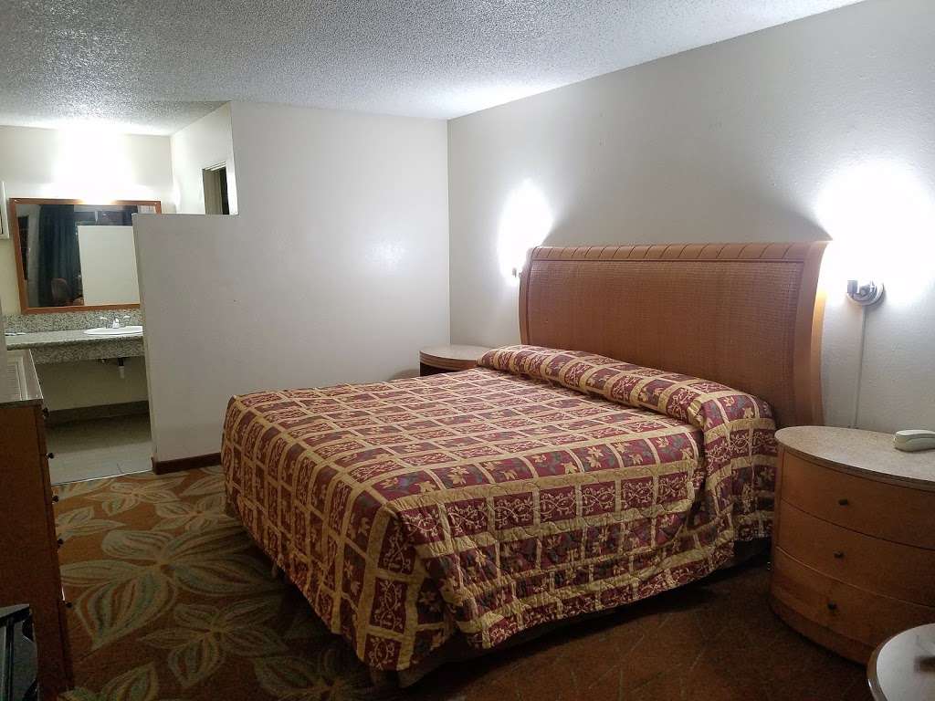 Valli Hi Motel | 655 W San Ysidro Blvd, San Ysidro, CA 92173, USA | Phone: (619) 428-2204