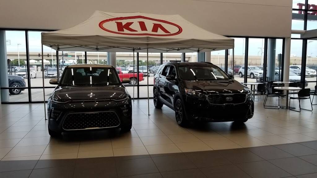 Midwest Kia | 8725 W Kellogg Dr, Wichita, KS 67209, USA | Phone: (316) 448-8493