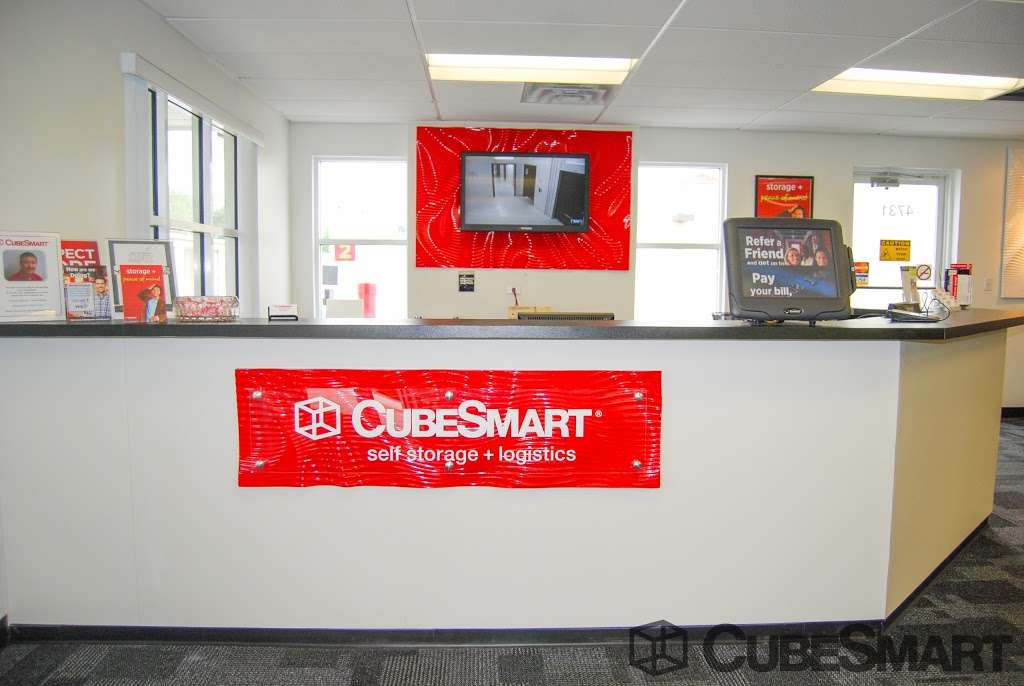 CubeSmart Self Storage | 4731 W Sample Rd, Coconut Creek, FL 33073, USA | Phone: (954) 969-8787