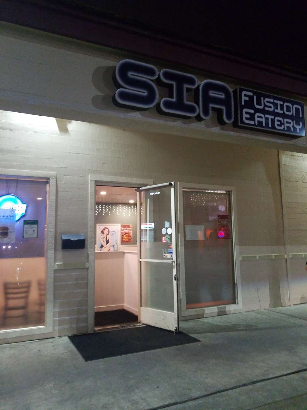 Sia Fusion Eatery | 39263 Cedar Blvd, Newark, CA 94560, USA | Phone: (510) 794-8852