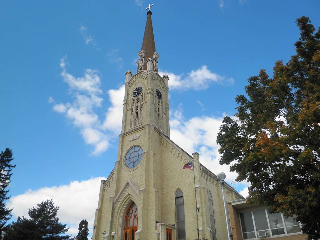St John the Baptist Catholic Church | 324 East North Street, Jefferson, WI 53549, USA | Phone: (920) 674-2025
