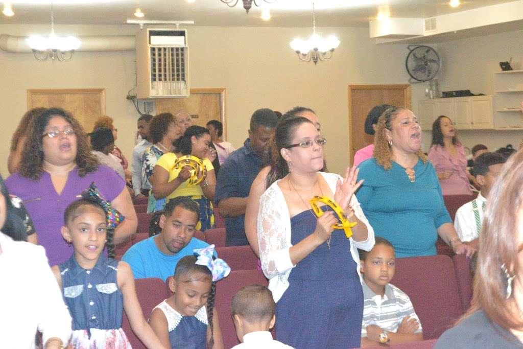 Iglesia Cristiana Nuevo Renacer (ICNR) | 254 E Maple St, Allentown, PA 18109 | Phone: (484) 357-6628