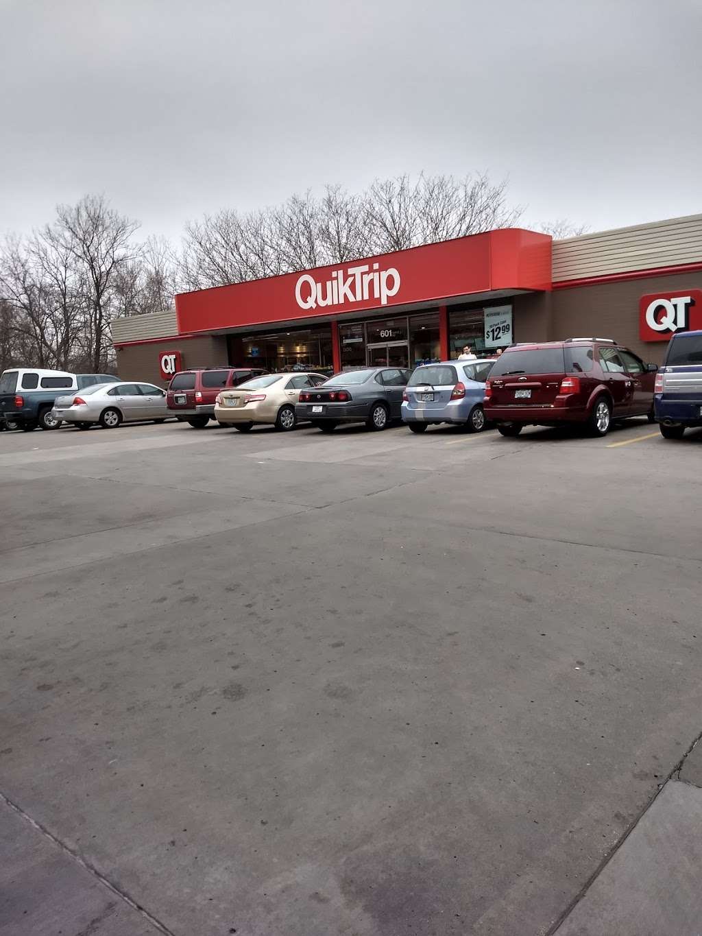 QuikTrip | 601 NW 68th St, Kansas City, MO 64118, USA | Phone: (816) 468-1883