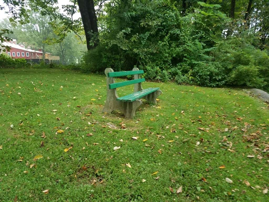 Mikes Bench | 549001162668, Barto, PA 19504, USA