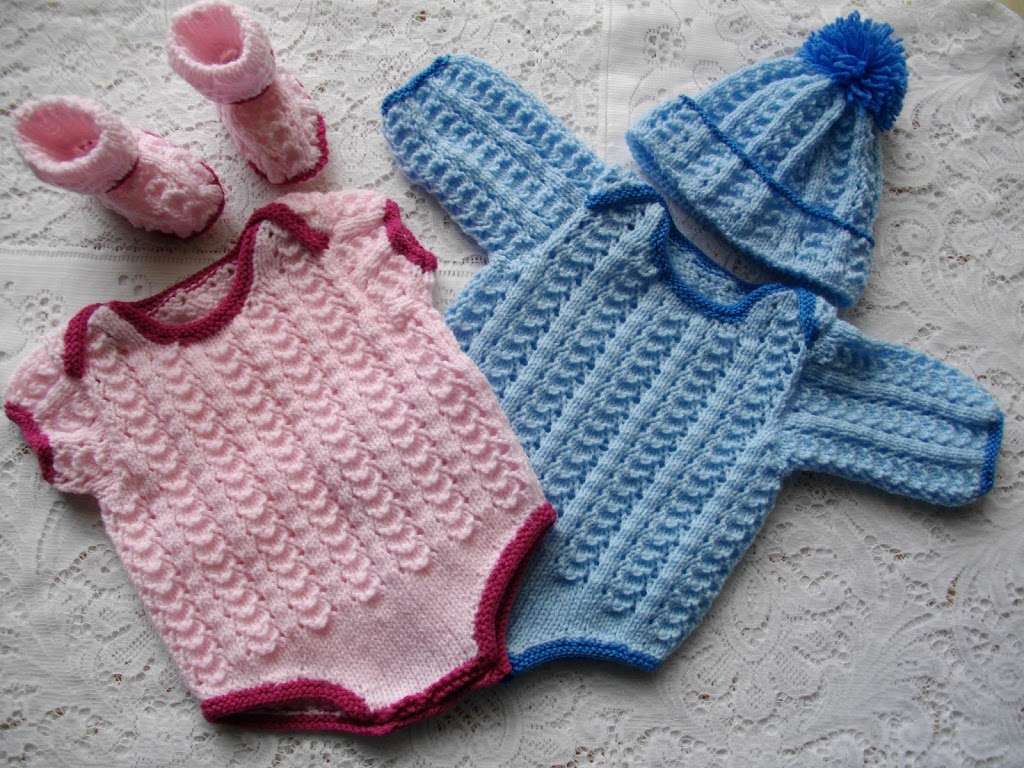 DollieBabies Knits For Newborns | 34 Tussock Cl, Crawley RH11 8BE, UK | Phone: 07400 376678