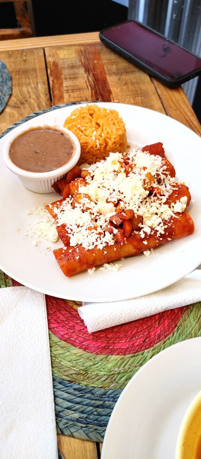 DulceSalado Restaurante-Pasteleria | 401 Shiloh Dr #15, Laredo, TX 78045 | Phone: (956) 704-5145