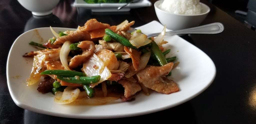 Mai Thai Cuisine of Smithfield | 115 Pleasant View Ave, Smithfield, RI 02917, USA | Phone: (401) 231-7647