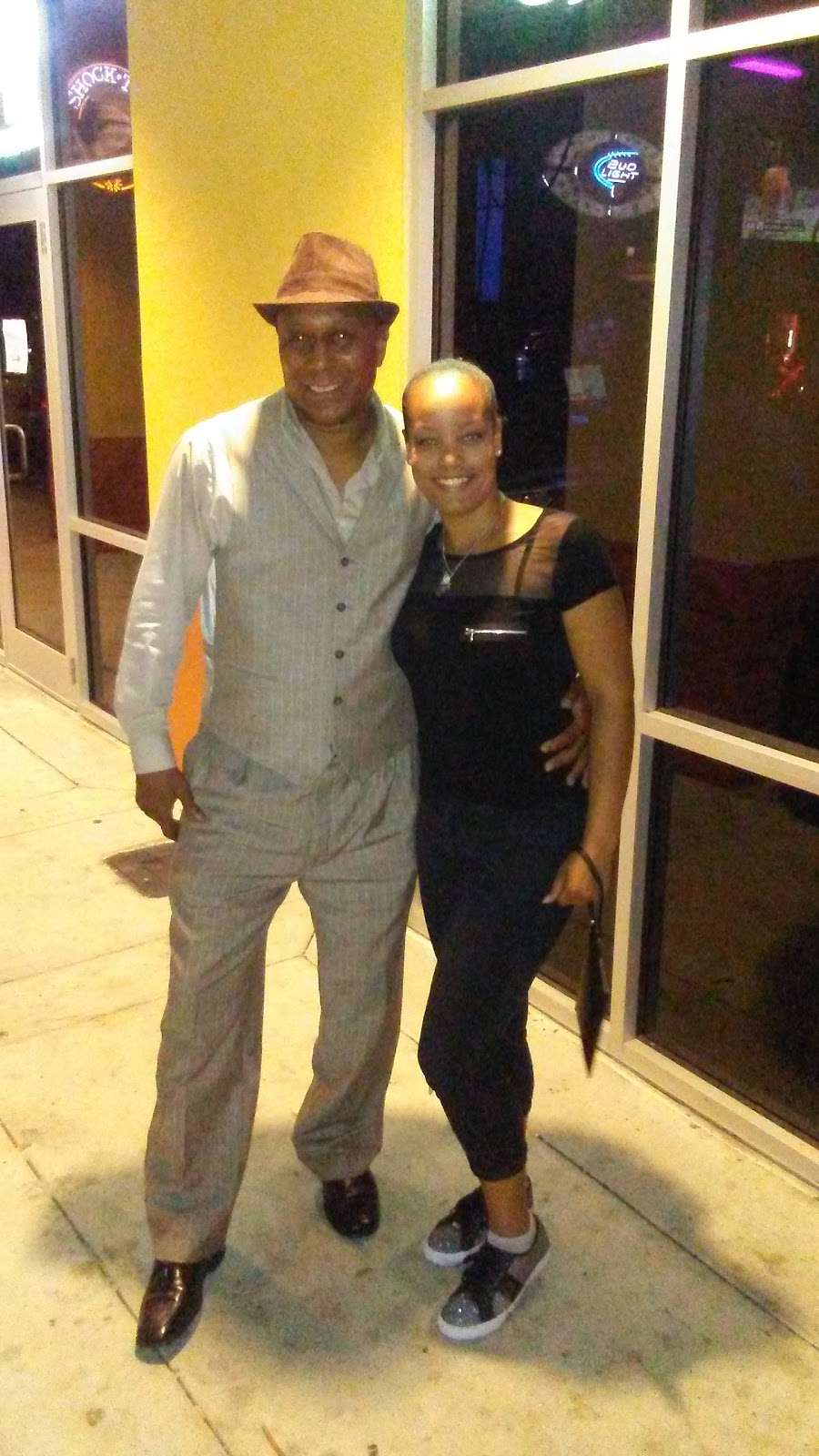 Hometowne Sports Grill | 4543 Pleasant Hill Rd, Kissimmee, FL 34759, USA | Phone: (407) 483-5943