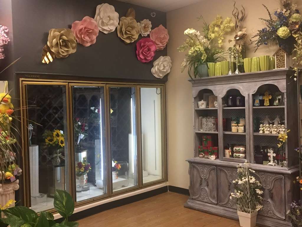 Mary Lous Florist | 10904 Scarsdale Blvd #190, Houston, TX 77089, USA | Phone: (281) 481-6133