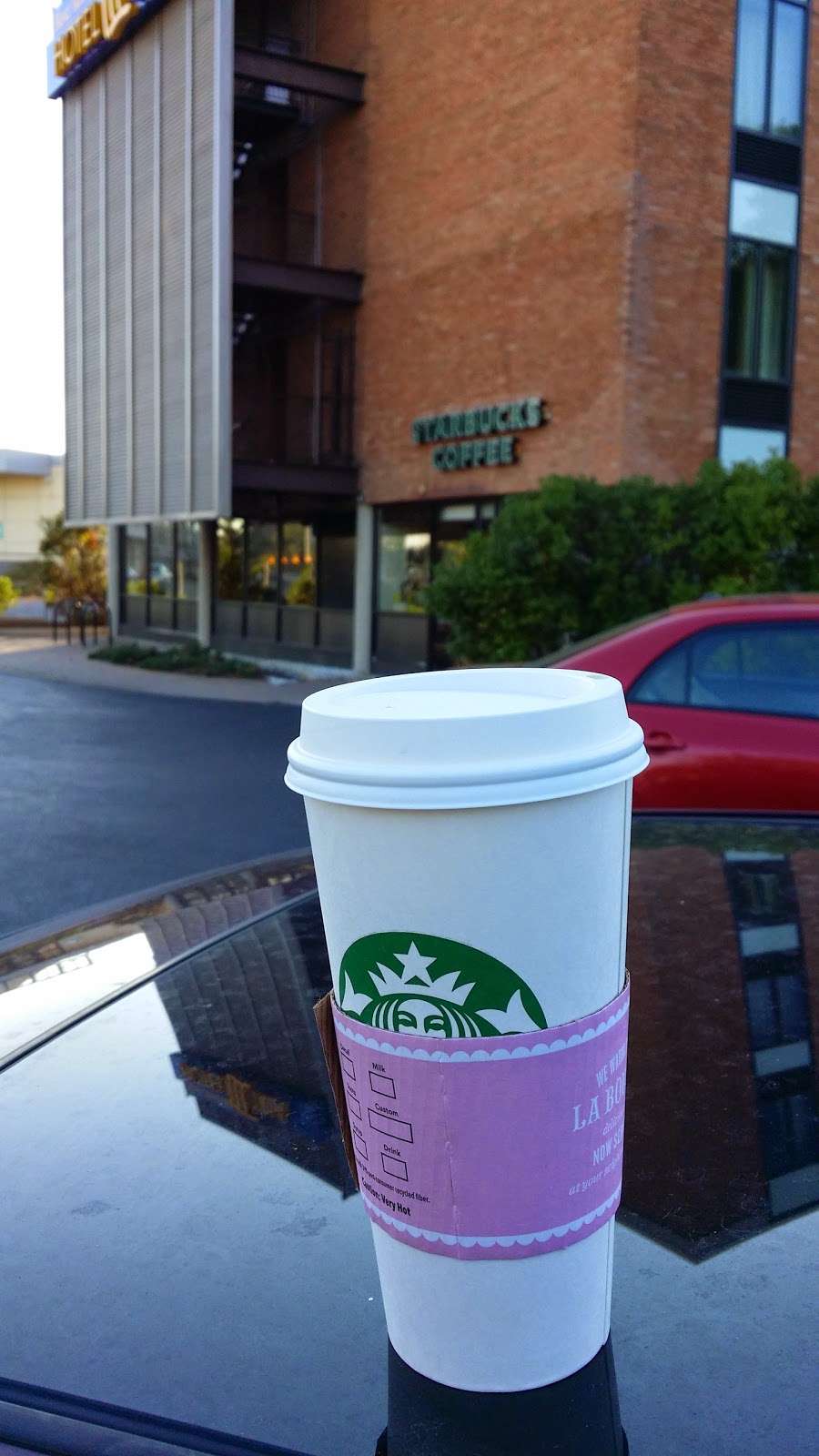 Starbucks | 222 Alewife Brook Pkwy, Cambridge, MA 02138, USA | Phone: (617) 876-1070