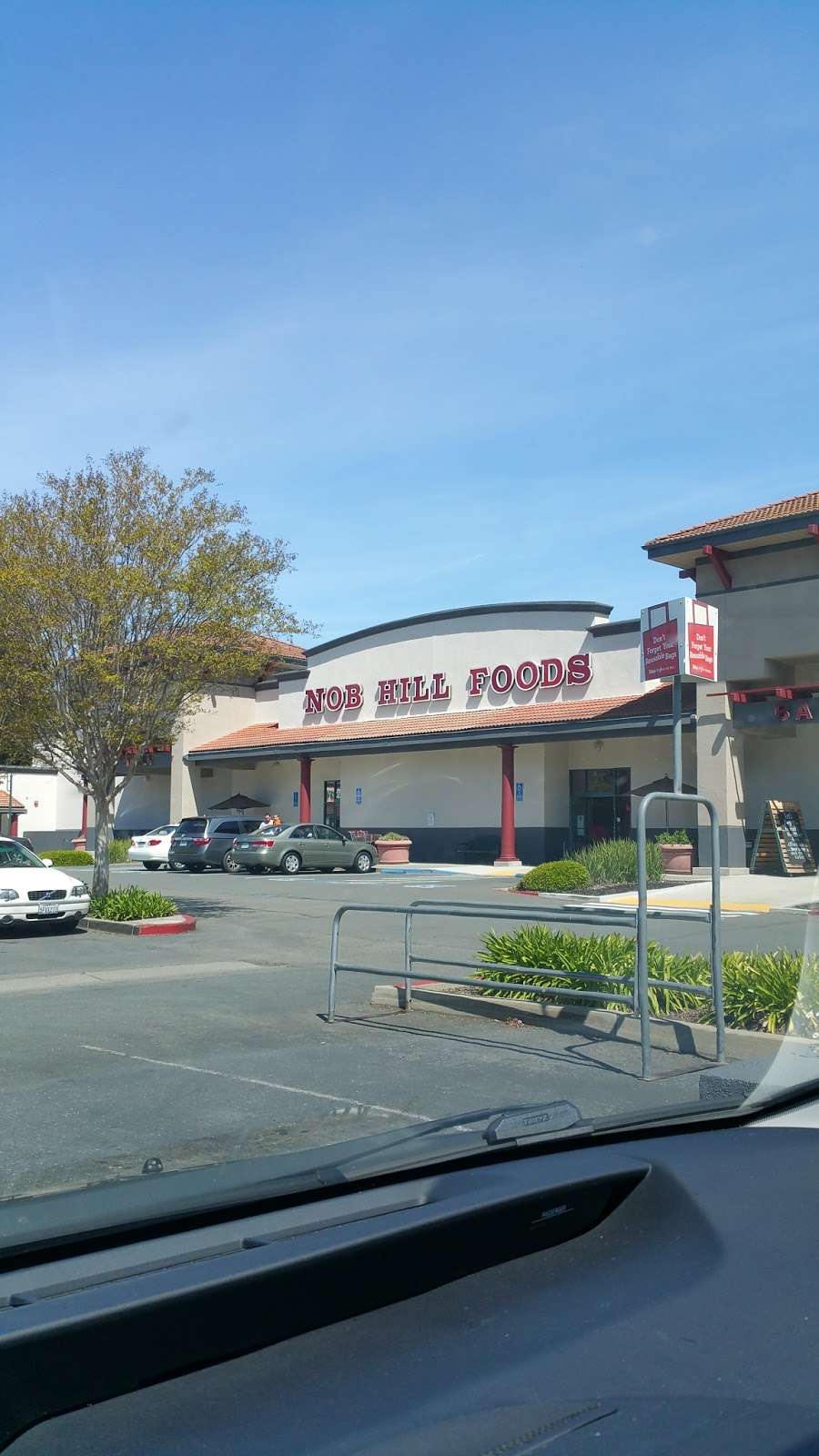Nob Hill Foods | 2270 Oak Grove Rd, Walnut Creek, CA 94598, USA | Phone: (925) 256-7188