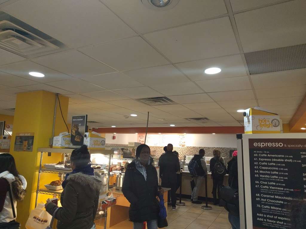 Au Bon Pain | 2155 University Ave, Bronx, NY 10453, USA | Phone: (718) 289-5200