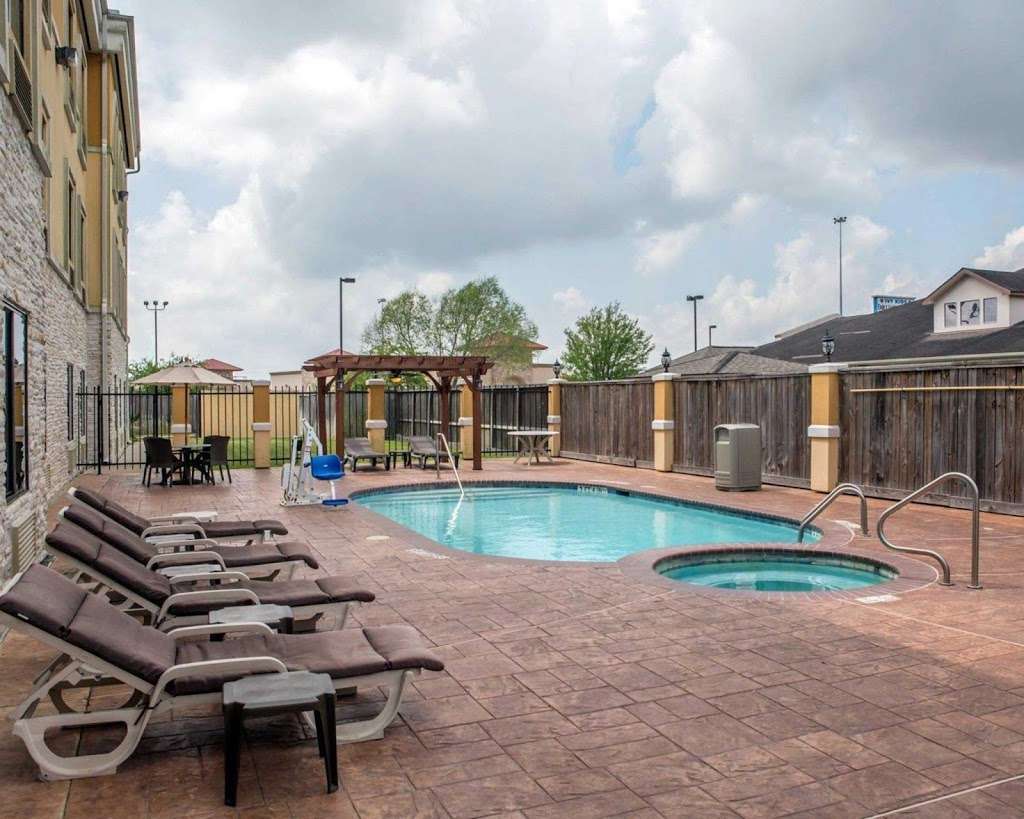 Sleep Inn & Suites Pearland - Houston South | 1908 Country Pl Pkwy, Pearland, TX 77584, USA | Phone: (832) 230-3000