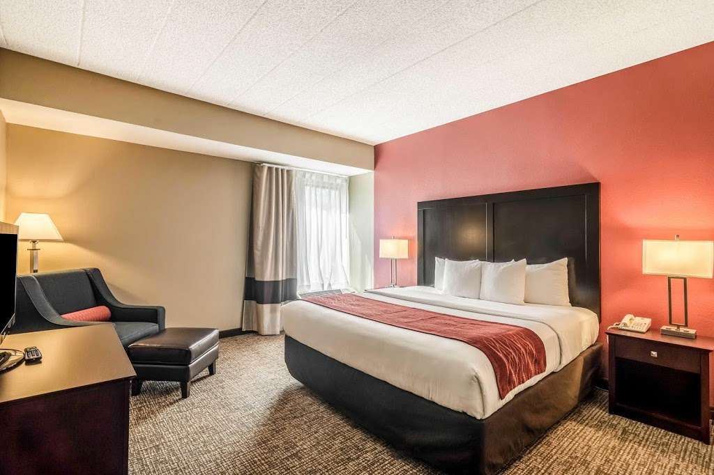 Comfort Inn OHare - Convention Center | 2175 E Touhy Ave, Des Plaines, IL 60018 | Phone: (847) 635-1300