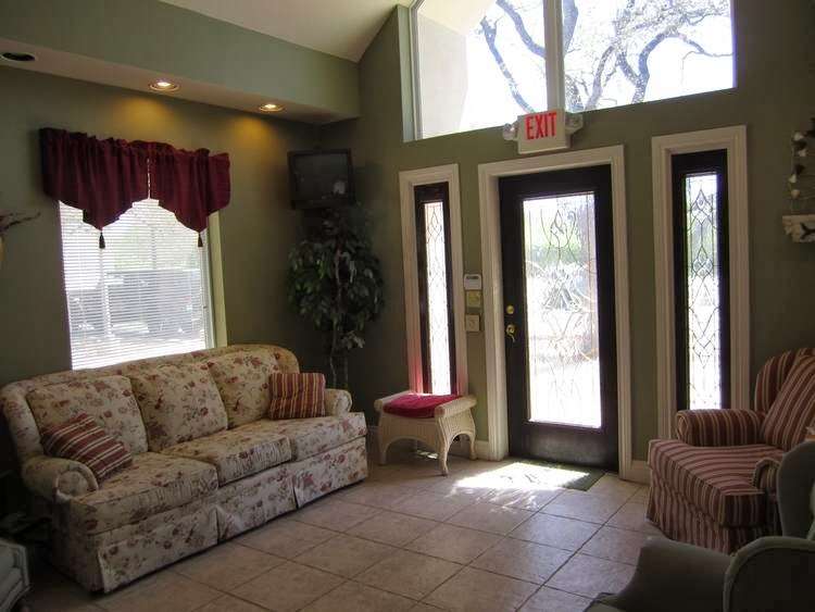 Diane Trinidad DDS | 4519 De Zavala Rd, San Antonio, TX 78249, USA | Phone: (210) 690-9221