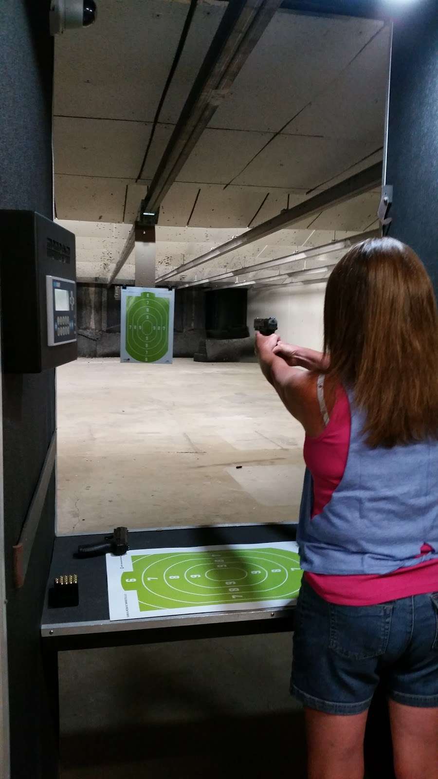 Gunslingers Gun Shop & Indoor Shooting Range | 1107 E 24th St, Anderson, IN 46016, USA | Phone: (765) 393-2839