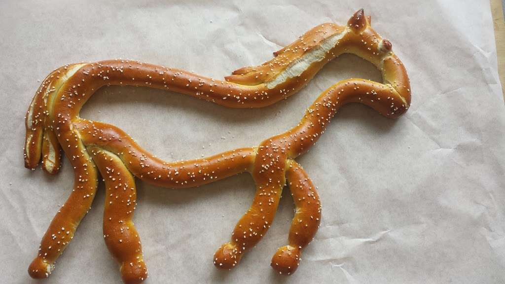 Philly Pretzel Factory | 960 Amboy Ave, Edison, NJ 08837 | Phone: (732) 225-4567