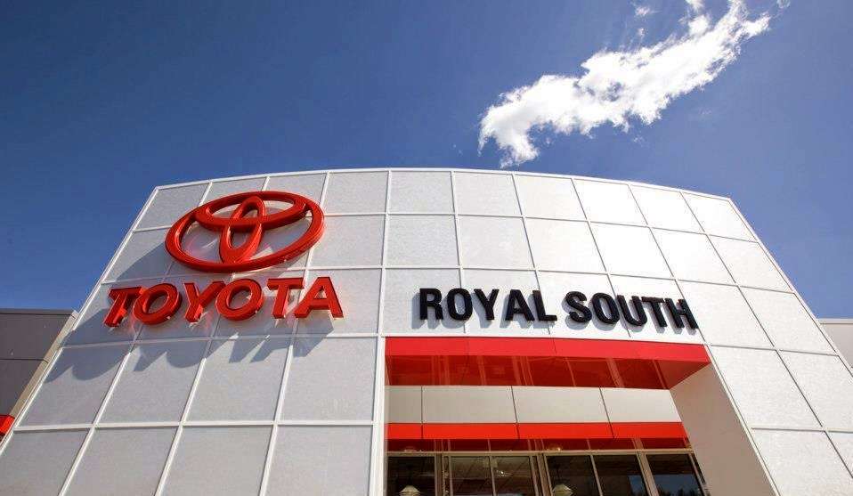 Royal South Toyota | 3115 S Walnut St, Bloomington, IN 47401, USA | Phone: (866) 609-4926