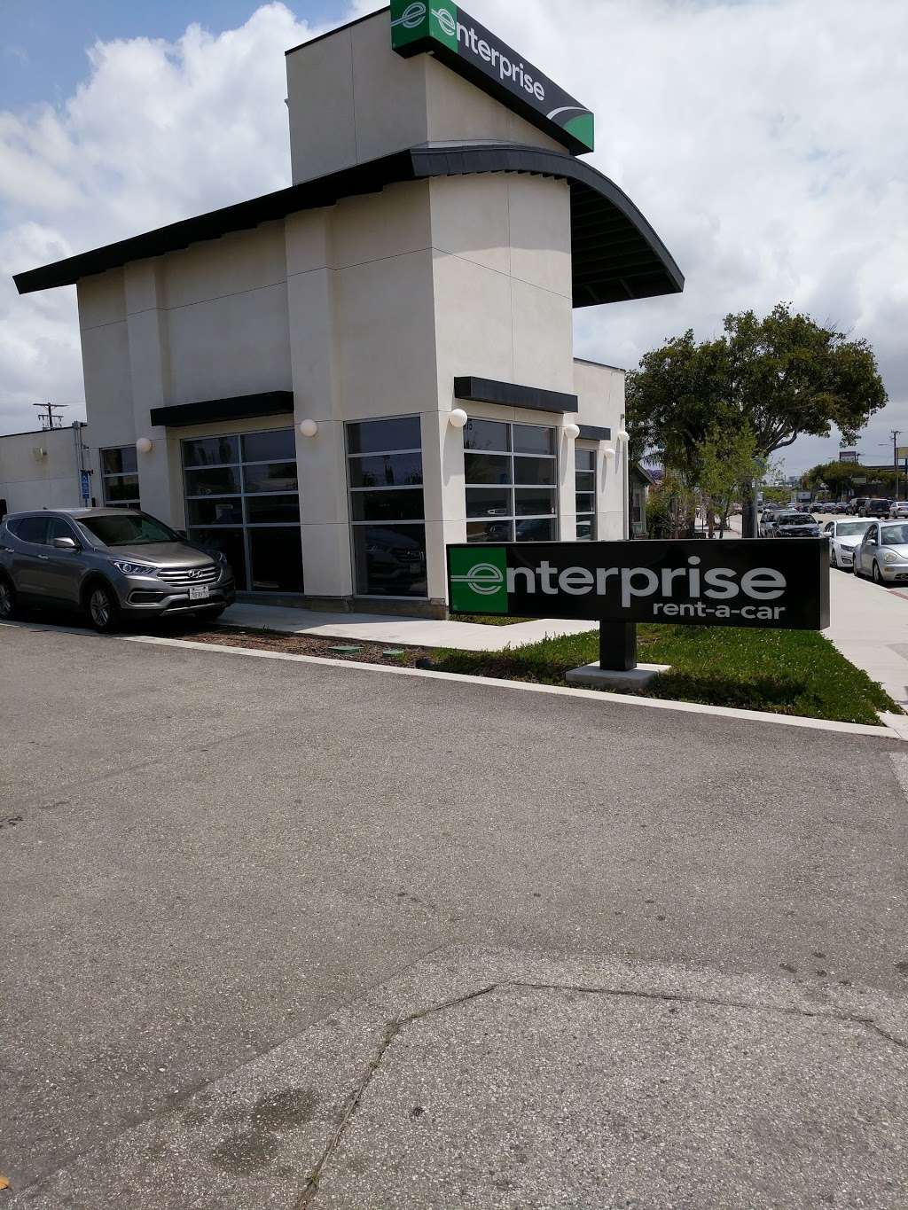 Enterprise Rent-A-Car | 1475 W Redondo Beach Blvd, Gardena, CA 90247, USA | Phone: (310) 323-2121