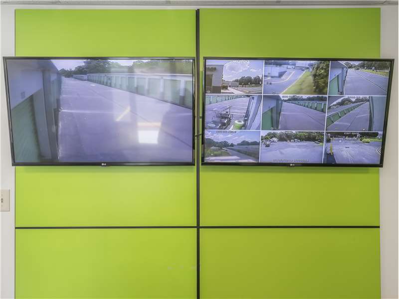 Extra Space Storage | 1108 18th St NE, Hickory, NC 28601, USA | Phone: (828) 324-1414
