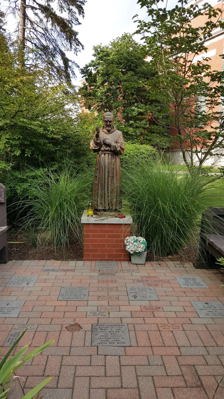 National Shrine of St. Maximilian Kolbe at Marytown | 1600 W Park Ave, Libertyville, IL 60048, USA | Phone: (847) 367-7800