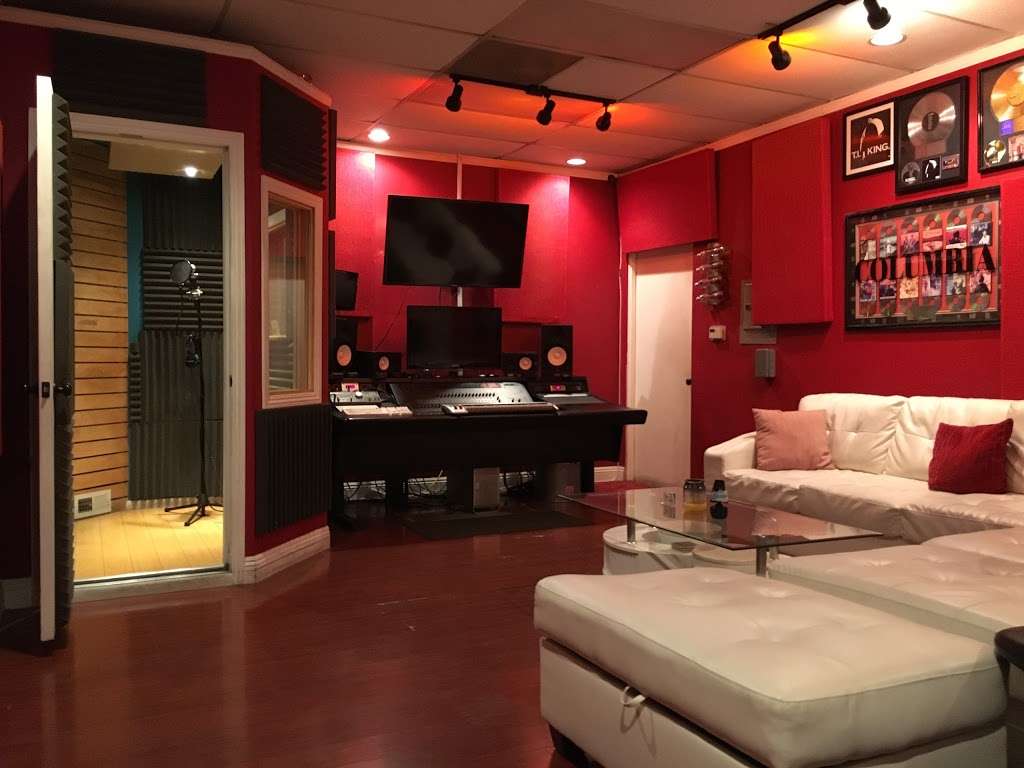 Red Room Studios | 14311 Cerise Ave #208, Hawthorne, CA 90250 | Phone: (310) 405-9601