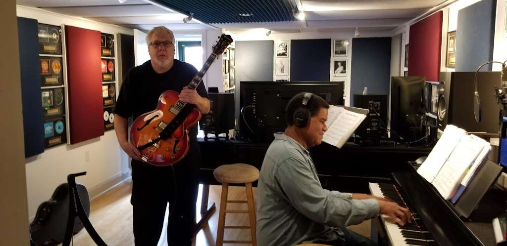 Sound Design Music Studio | 198 Ironstone Ridge Rd, Lancaster, PA 17603, USA | Phone: (717) 330-6234