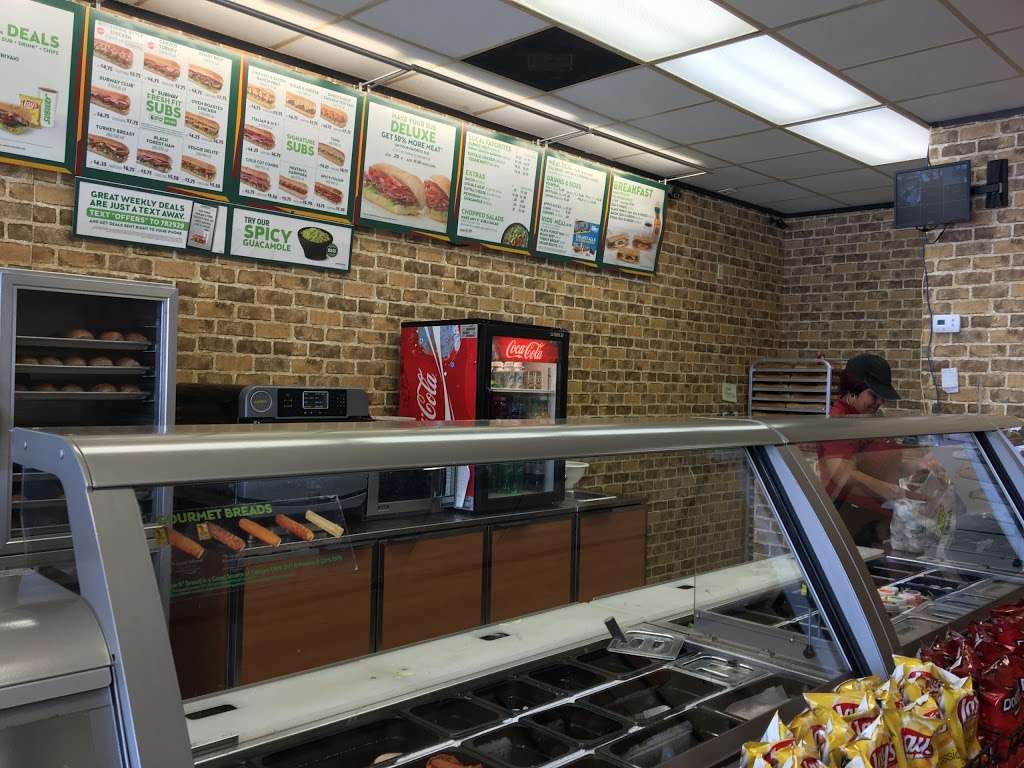 Subway | 3557 Hwy 6, Sugar Land, TX 77379, USA | Phone: (281) 980-5353