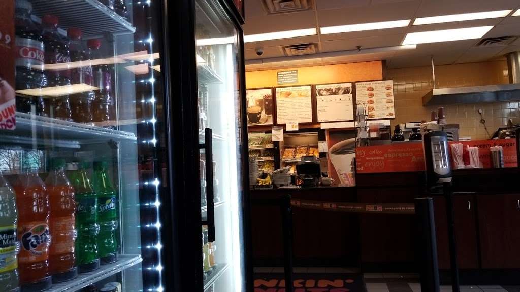 Dunkin Donuts | 240 Middlesex Turnpike, Burlington, MA 01803, USA | Phone: (781) 270-3293