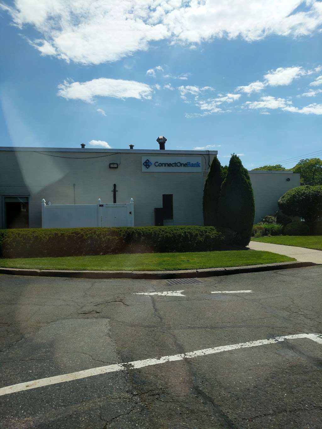 ConnectOne Bank | 1 Union Ave, Cresskill, NJ 07626 | Phone: (844) 266-2548