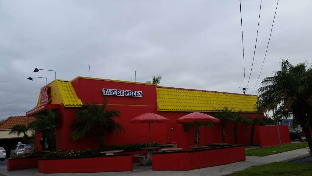 Wienerschnitzel | 4901 Cherry Ave, Long Beach, CA 90807 | Phone: (562) 423-9601