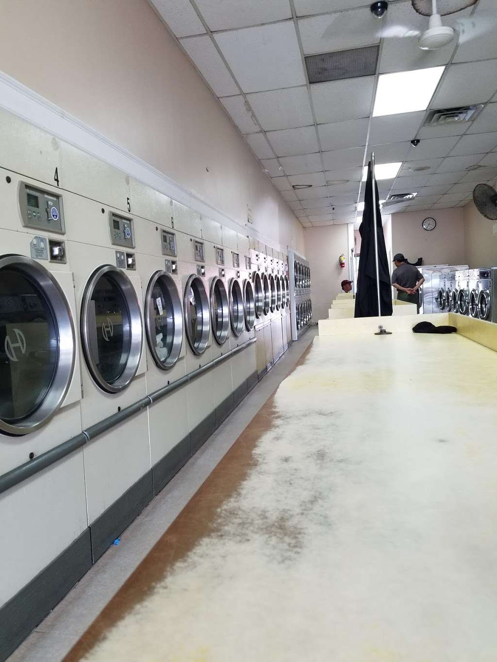 Joon Golden Laundromat | 1091 River Ave # 9, Lakewood, NJ 08701, USA | Phone: (732) 363-4554