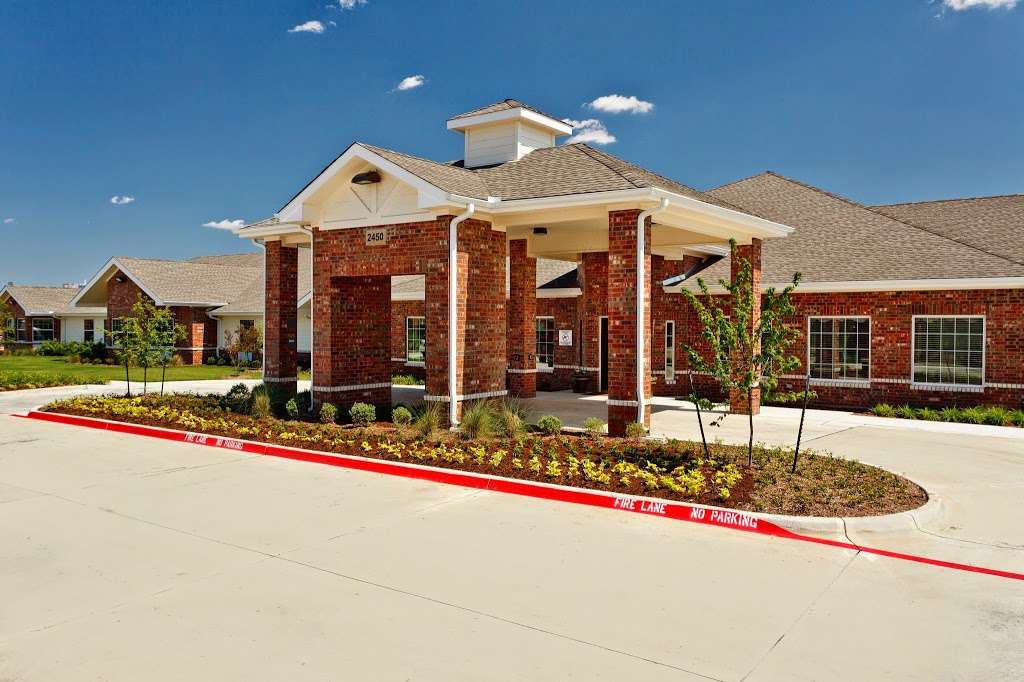 Lakewest Rehabilitation & Skilled Care | 2450 Bickers St, Dallas, TX 75212, USA | Phone: (214) 879-0888