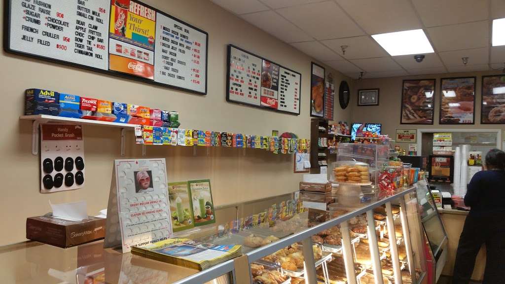 Fresh Donuts | 12625 Frederick St # I3, Moreno Valley, CA 92553, USA | Phone: (951) 656-5080