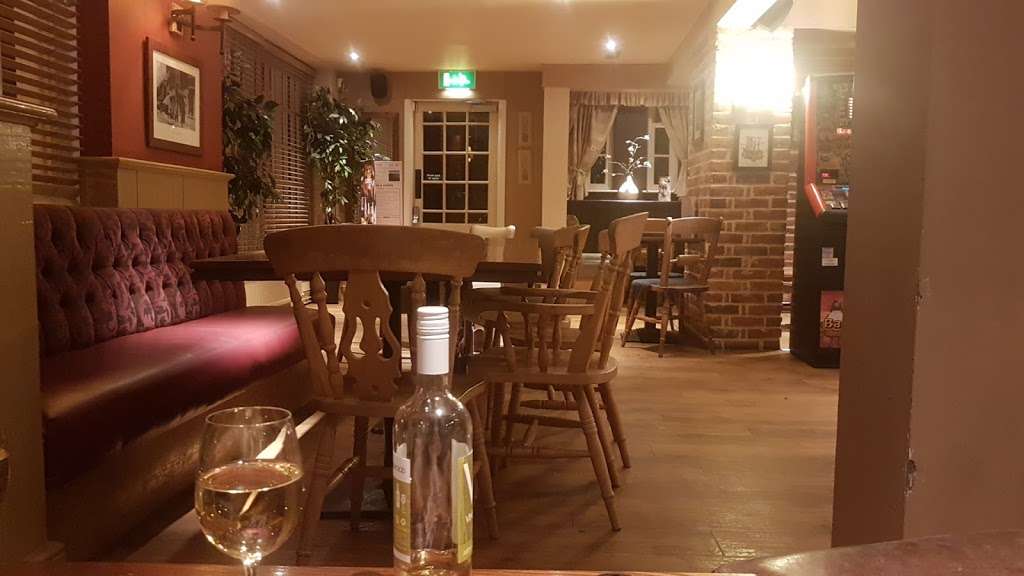 The Crooked Billet | 286 Southborough Ln, Bromley BR2 8AA, UK | Phone: 020 8467 1124