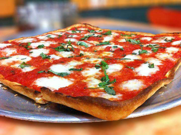 Franks Pizza Kitchen | 1116 Horsham Rd, Ambler, PA 19002, USA | Phone: (215) 646-4778