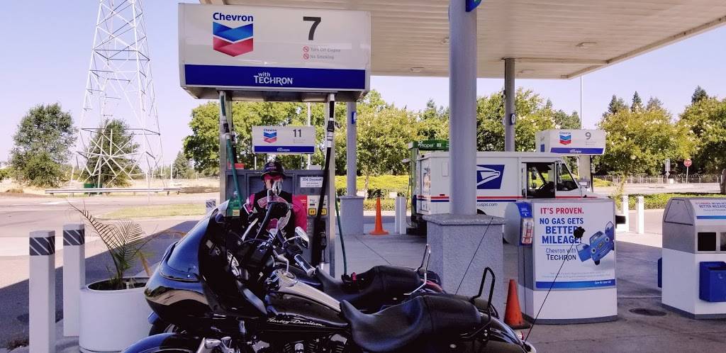 Chevron | 705 Harbor Pointe Pl, West Sacramento, CA 95605, USA | Phone: (916) 371-1674