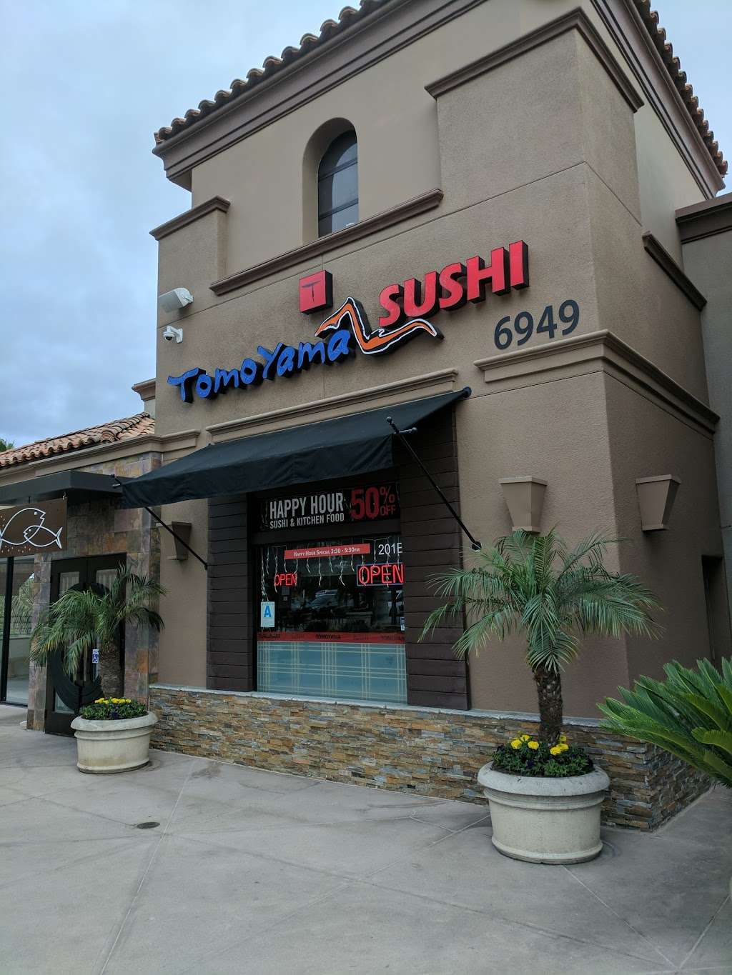 Tomoyama sushi | 6949 El Camino Real #201, Carlsbad, CA 92009, USA | Phone: (760) 930-0215