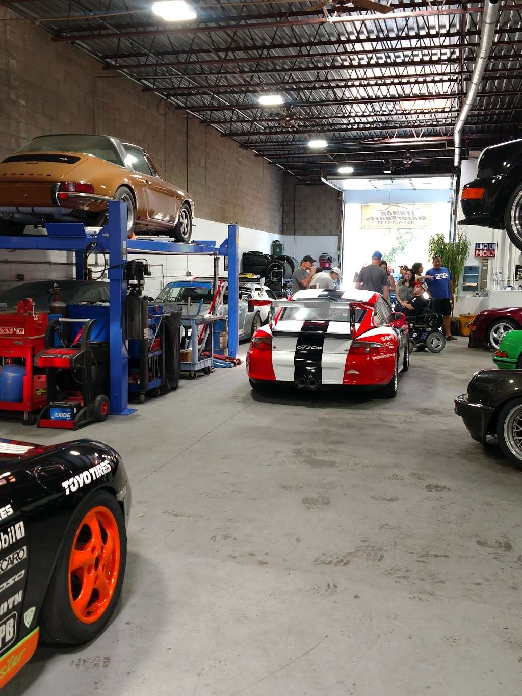 Lynmor Motorsports | 138 Railroad St, Huntington Station, NY 11746, USA | Phone: (631) 421-1133